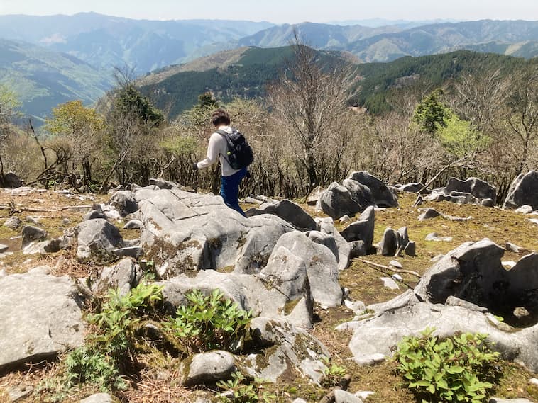 京丈山の先にある展望台のようなエリア