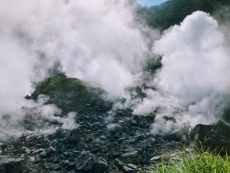 八幡大地獄は相変わらずもくもくと絶えず水蒸気が湧き立つ